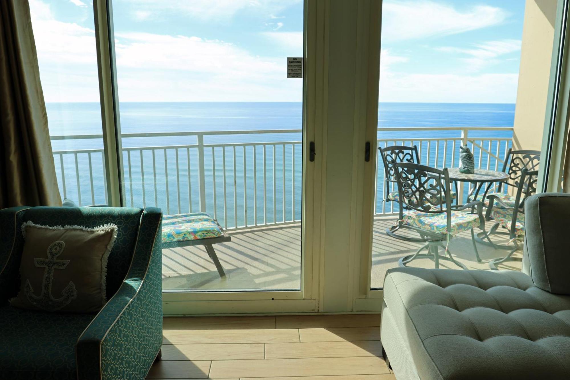 Aqua 1504 Beachfront With Free Chairs Appartement