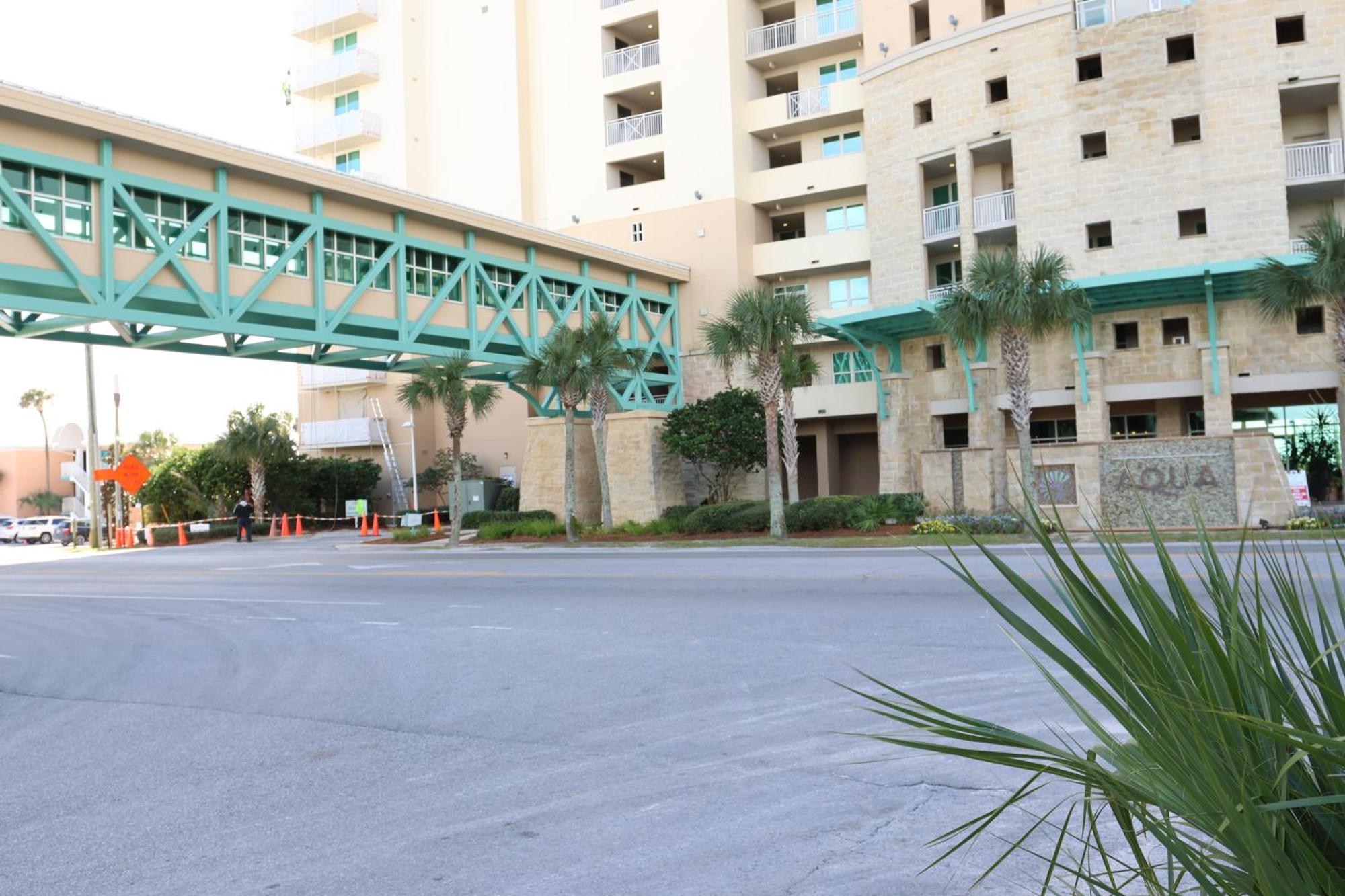 Aqua 1504 Beachfront With Free Chairs *