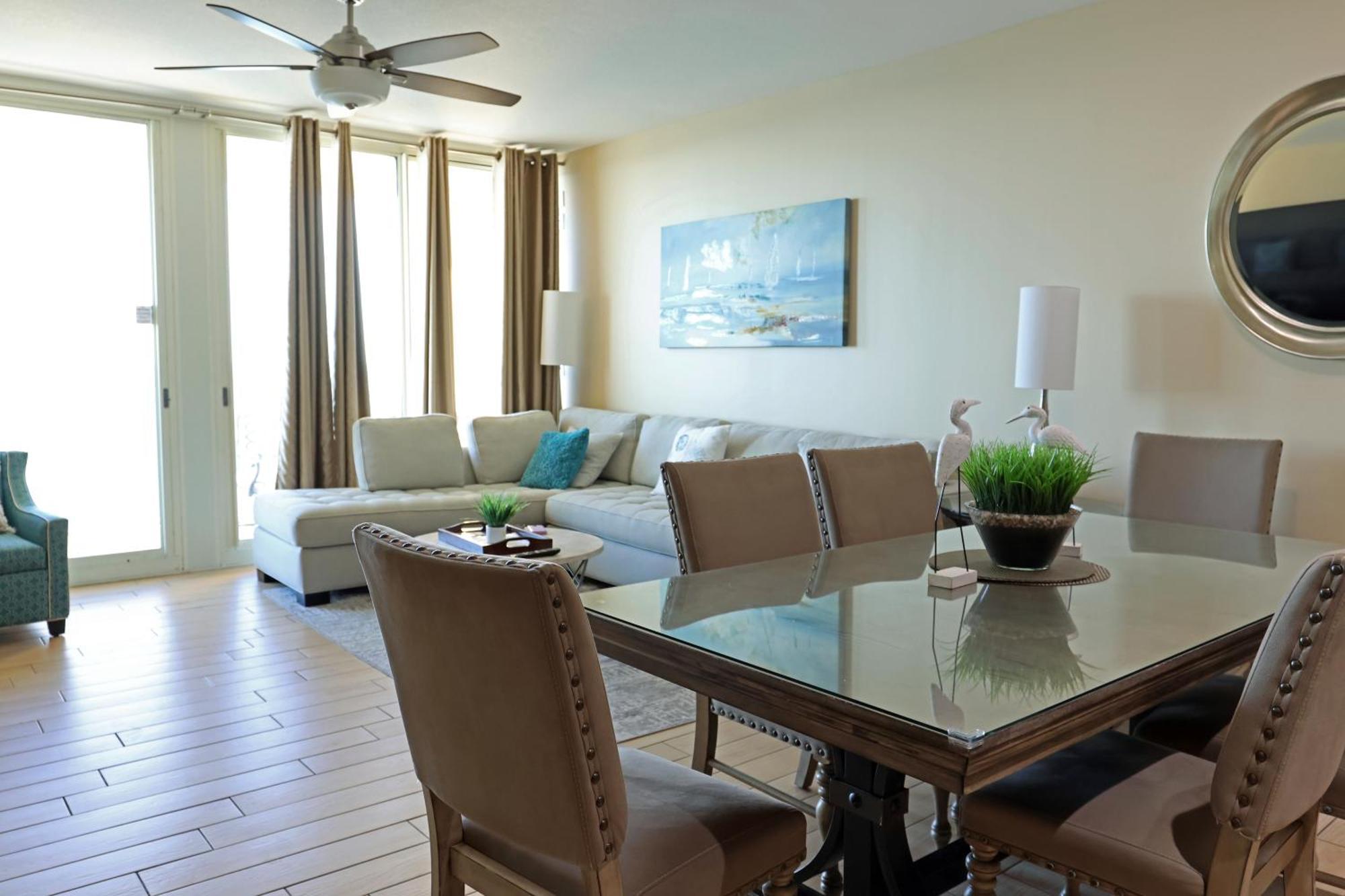 Aqua 1504 Beachfront With Free Chairs Appartement