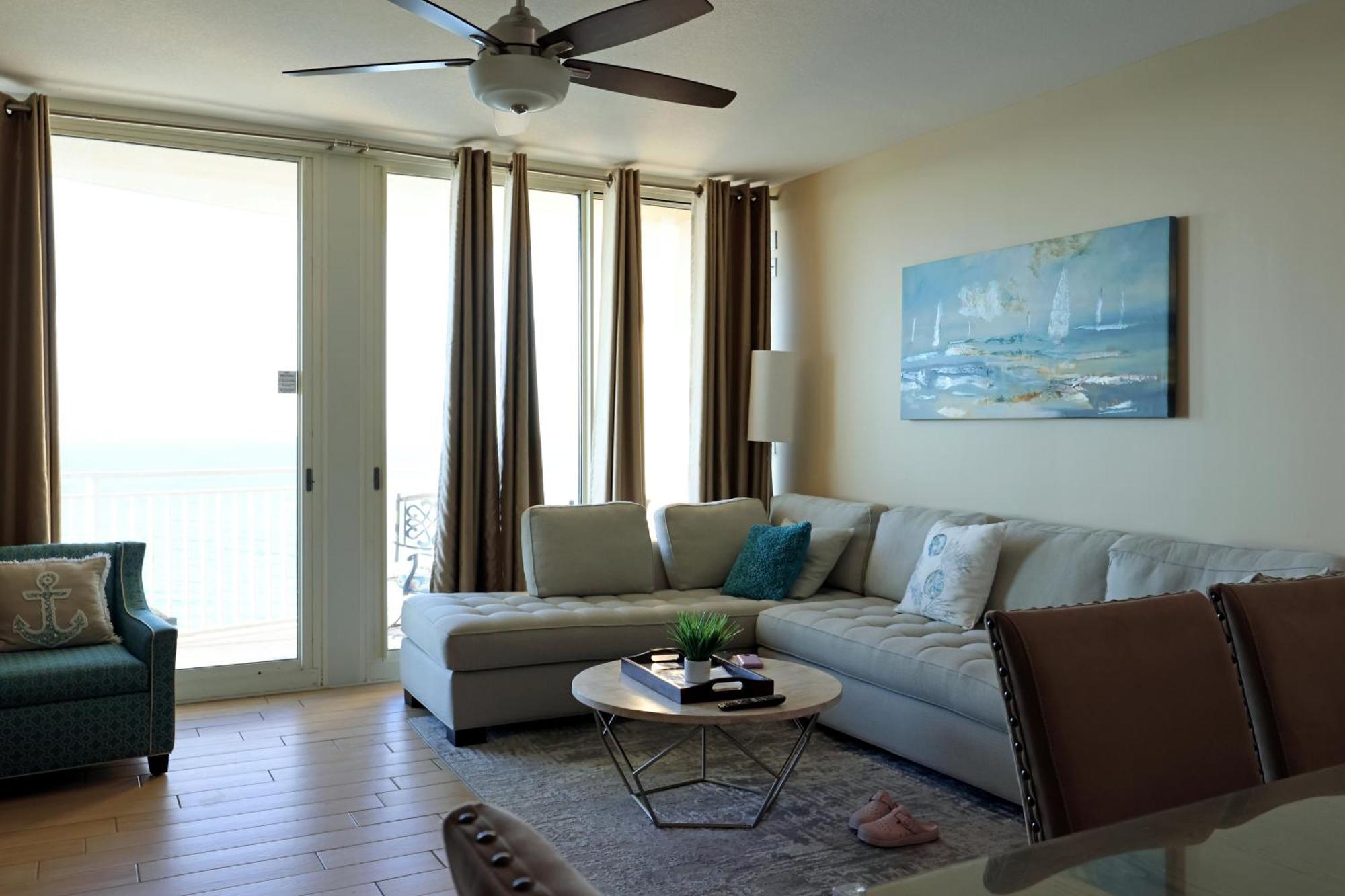 Aqua 1504 Beachfront With Free Chairs Appartement *
