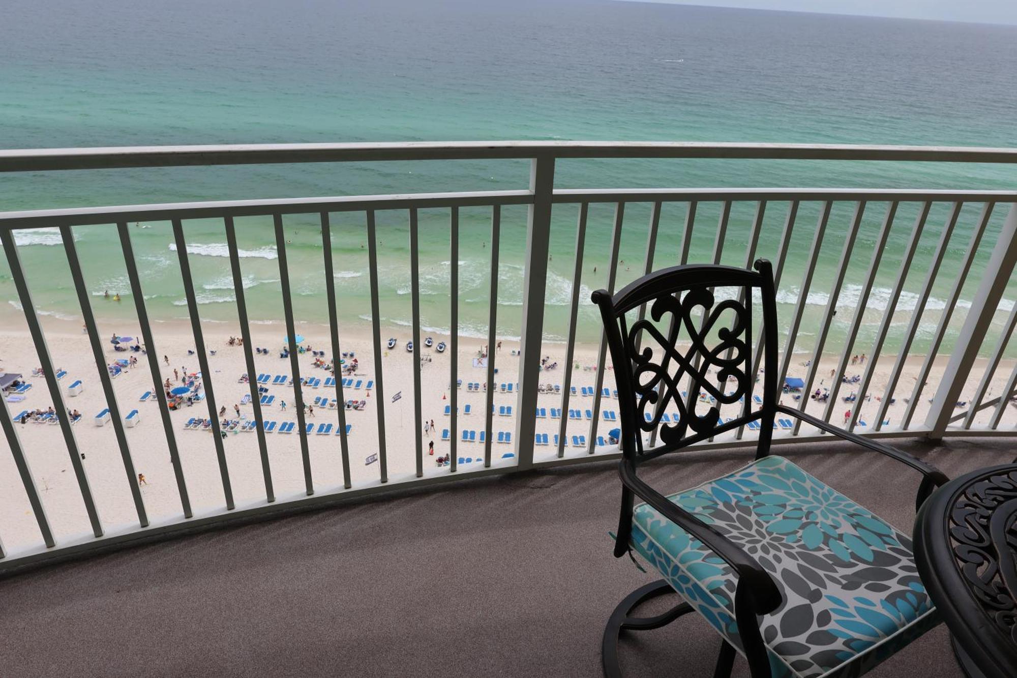 Aqua 1504 Beachfront With Free Chairs Appartement